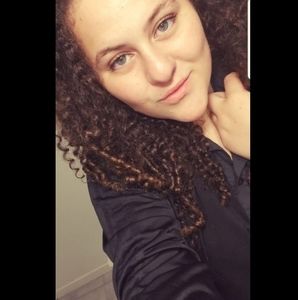 Meet your Posher, Celia